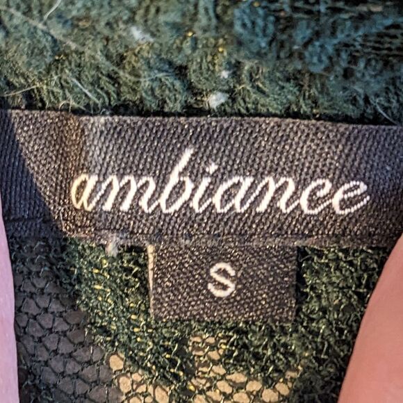 Ambiance Green Cropped High Neck Lace Sheer Top Size Small - Picture 6 of 6